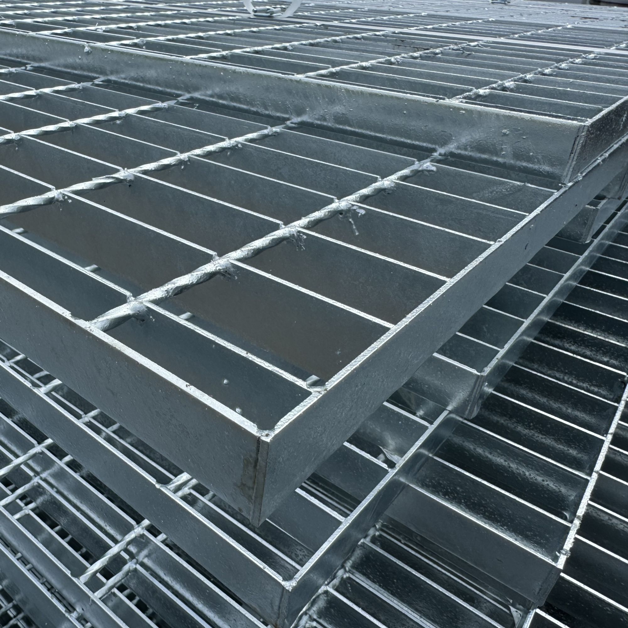 Galvanized Steel Bar Grating For Industrial Platforms And Walkways